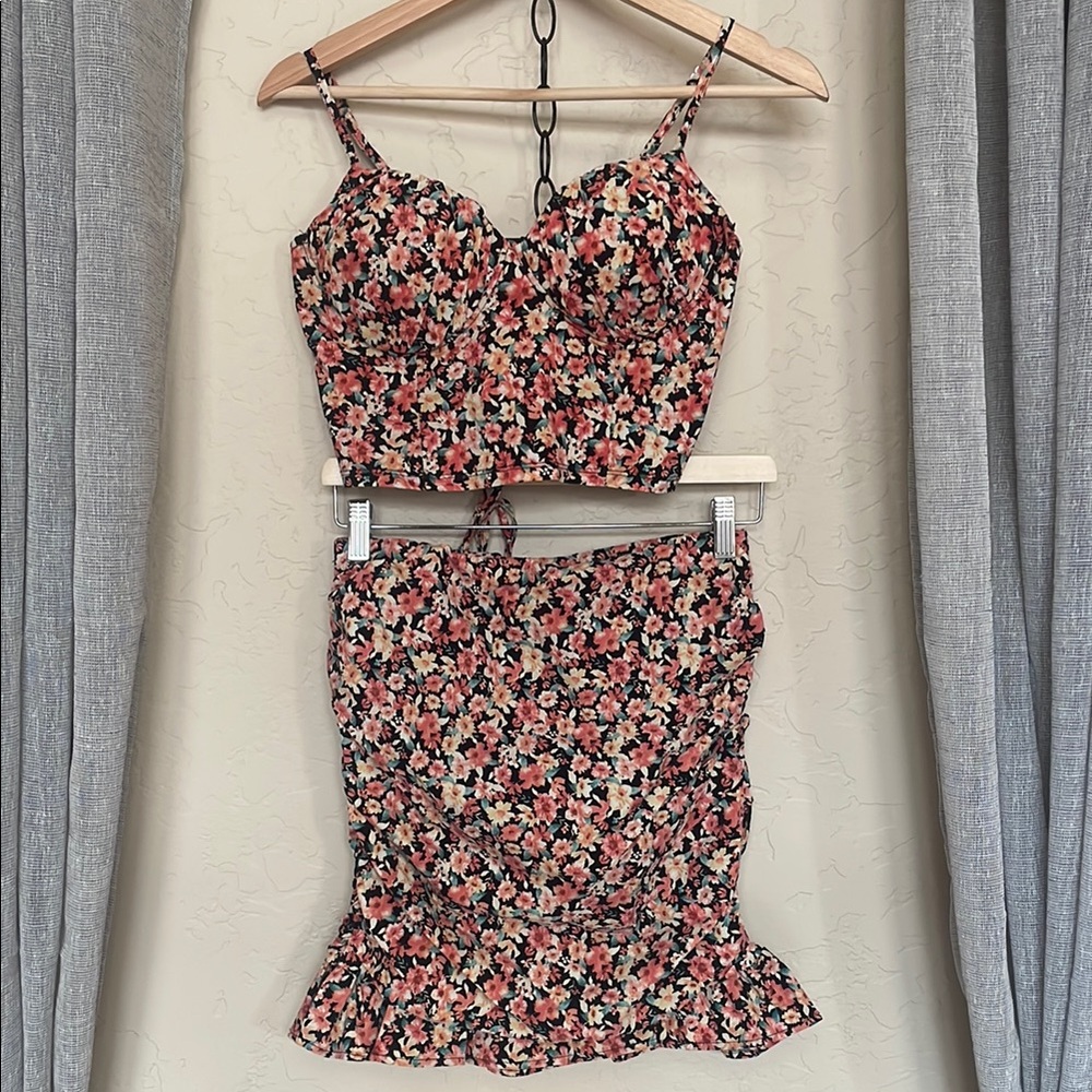 Floral Two-Piece Set by Blāshe